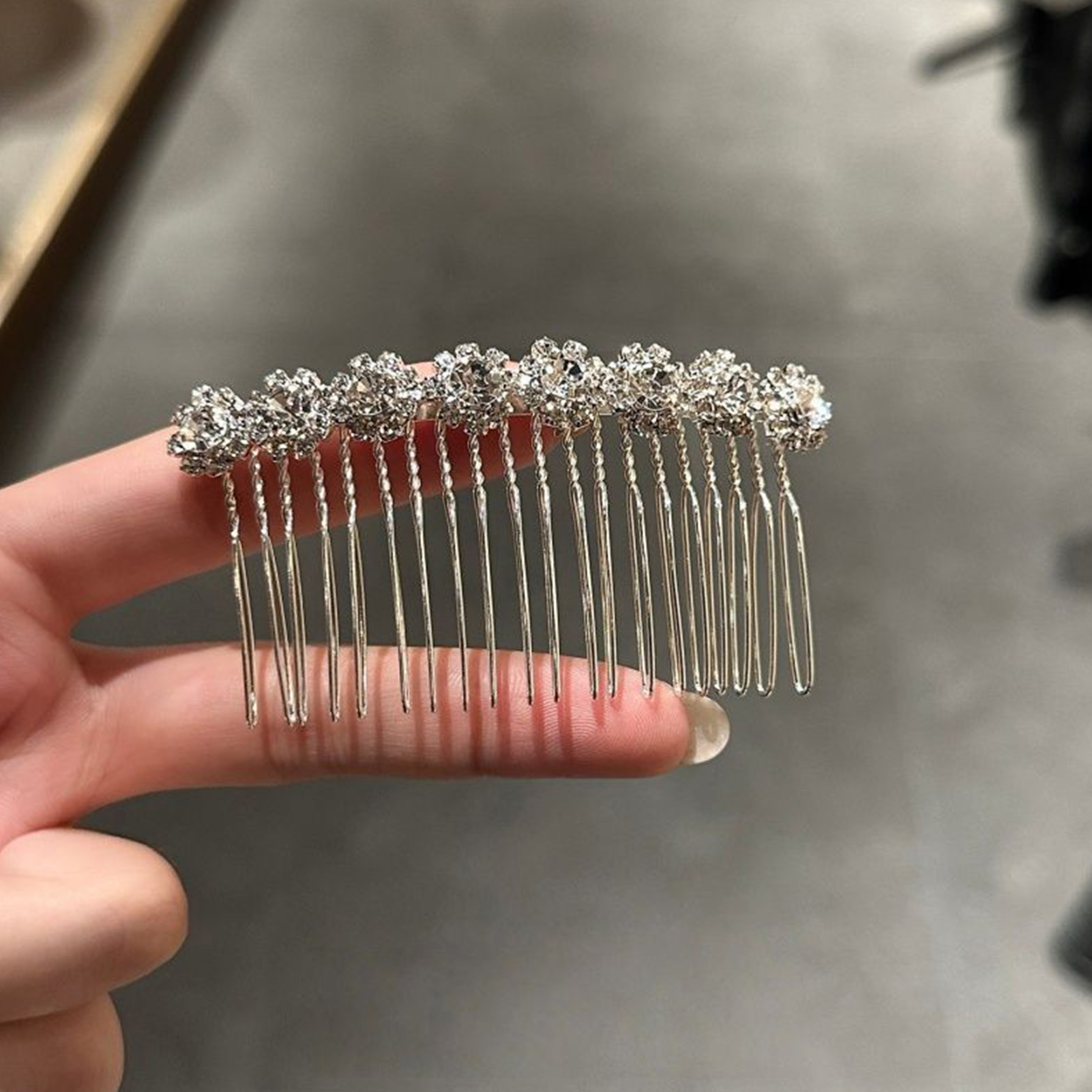 หวีเสียบผมรูปดอกไม้ประดับเพชรแ - Wedding Decoration Supply บทวิจารณ์และราคา