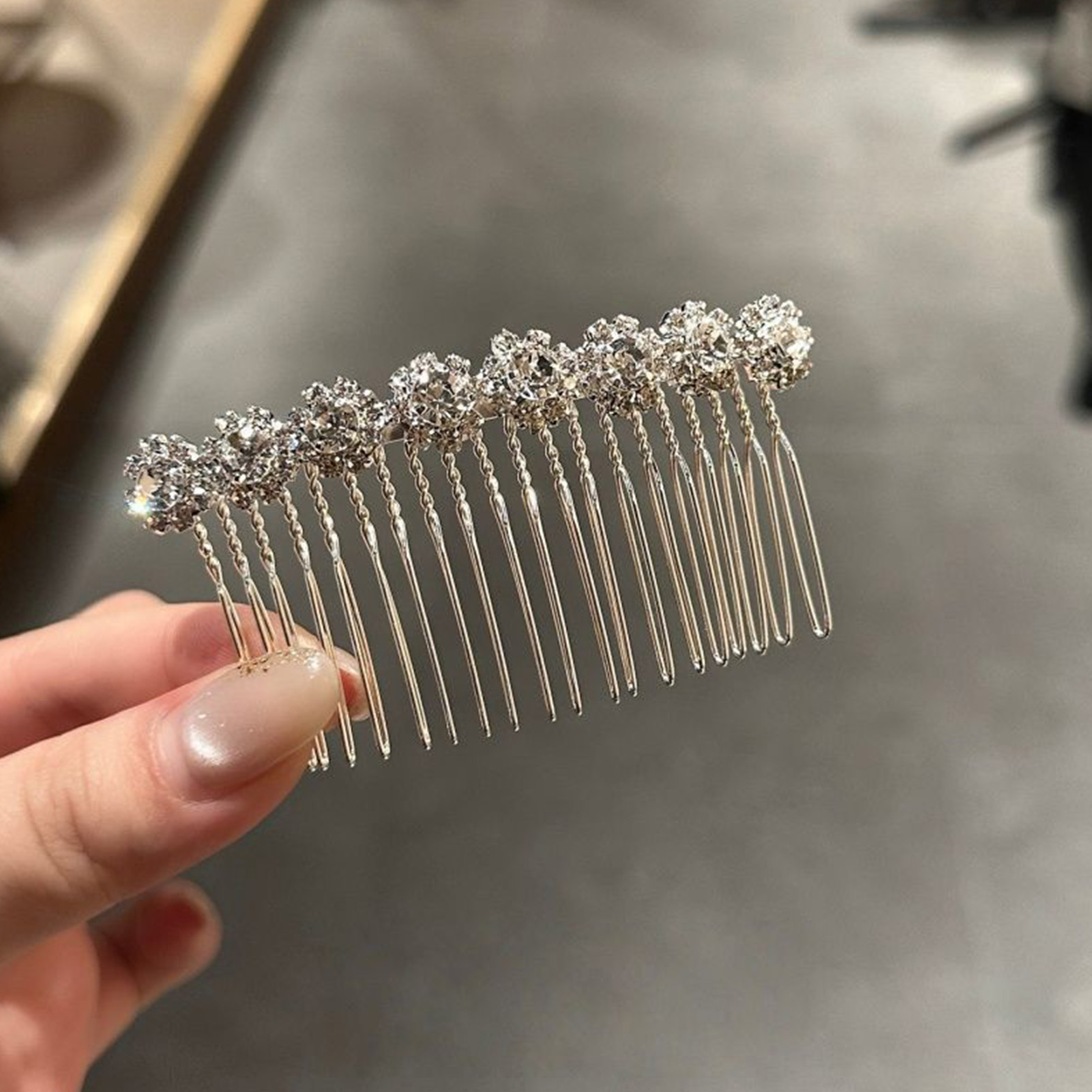 หวีเสียบผมรูปดอกไม้ประดับเพชรแ - Wedding Decoration Supply บทวิจารณ์และราคา
