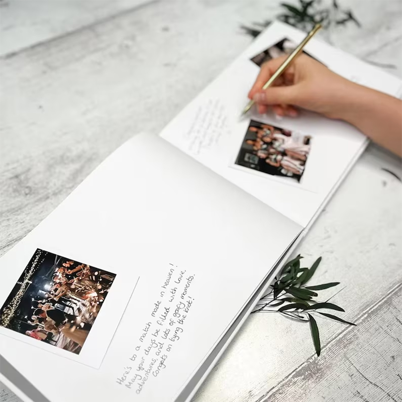 สมุดเยี่ยมส่วนบุคคลสําหรับงานแ - Personalized Guest Book บทวิจารณ์และราคา