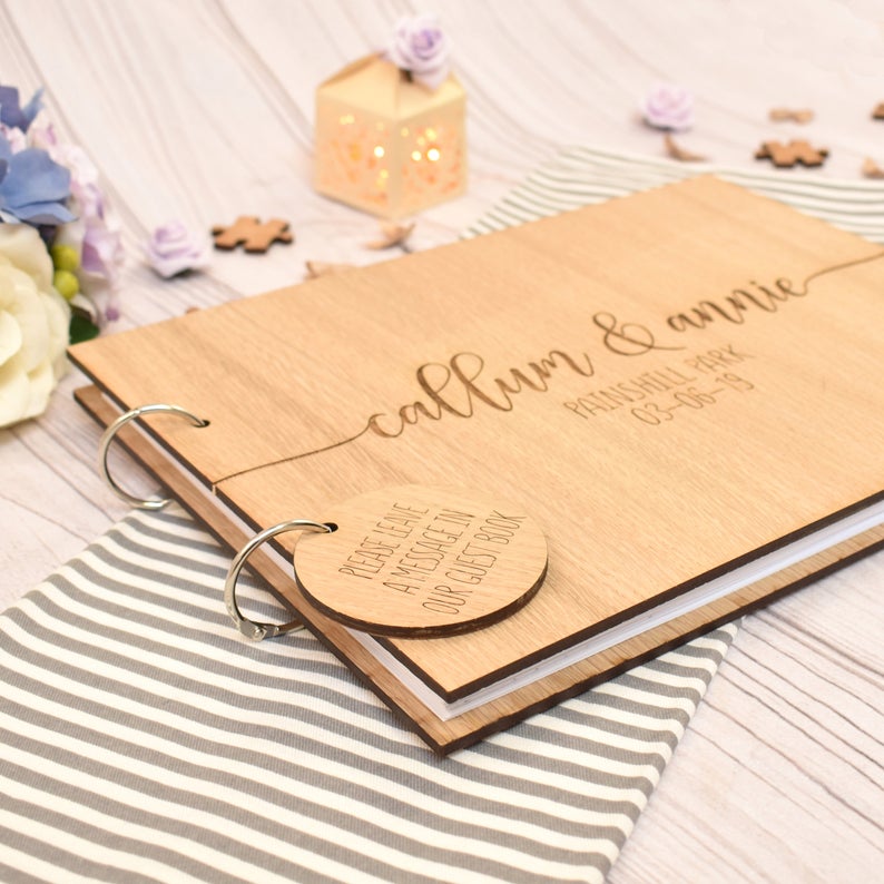 สมุดเยี่ยมงานแต่งงานทำจากไม้แบ - Personalized Guest Book บทวิจารณ์และราคา