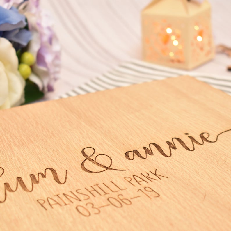 สมุดเยี่ยมงานแต่งงานทำจากไม้แบ - Personalized Guest Book บทวิจารณ์และราคา